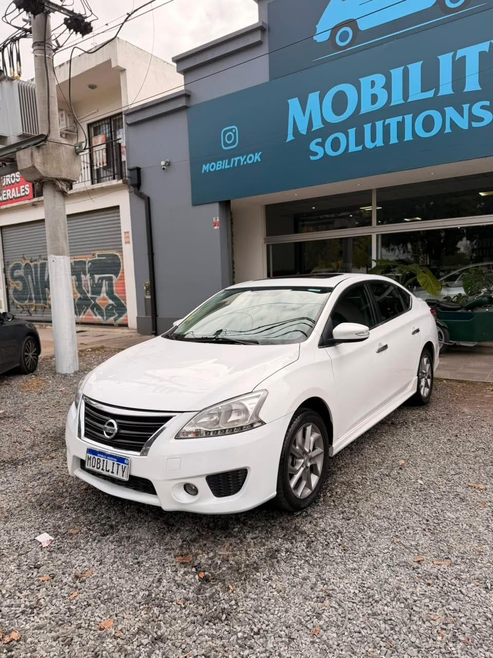 Nissan Sentra Pure Drive CVT 2016